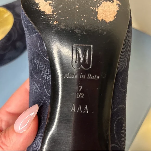 Bruno Magli Vintage Navy Suede Kitten Heels - Picture 9 of 12